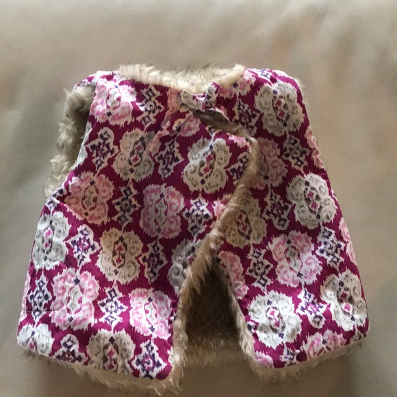 Adorable faux fur vest - Picture 3 of 3